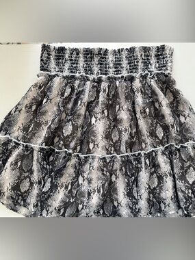 Black & White Snake Print Mini Skirt size X